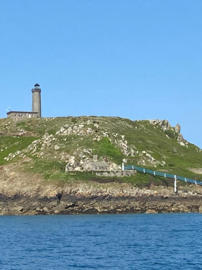 Gites Le Rucher De Kerillis Plouguiel Exterior foto